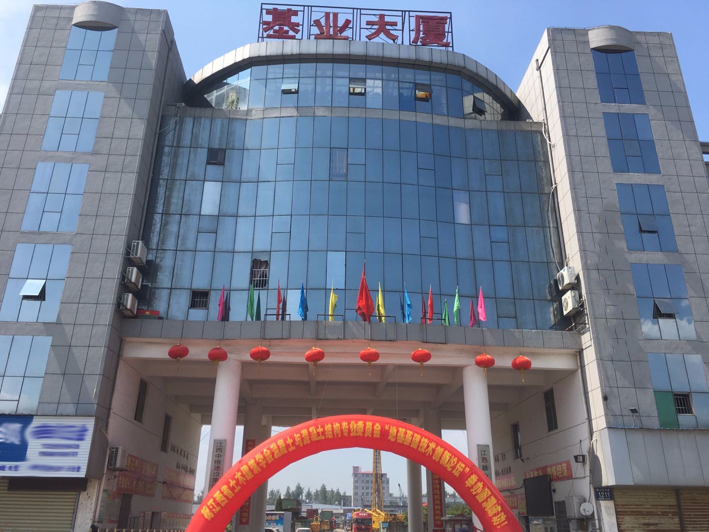 封面.jpg 封面.jpg